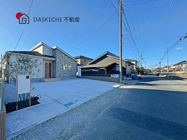 【前面道路含む現地写真】 | 行田市富士見町2丁目　2期　新築戸建　全2棟　1号棟