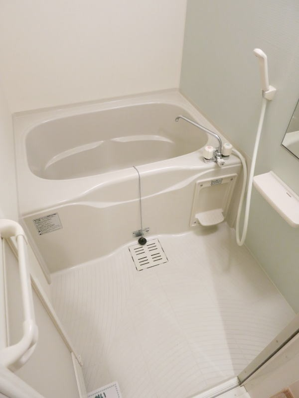 ゼファー竜美の浴室