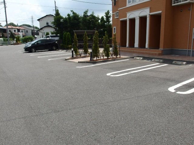 イリスＣの駐車場