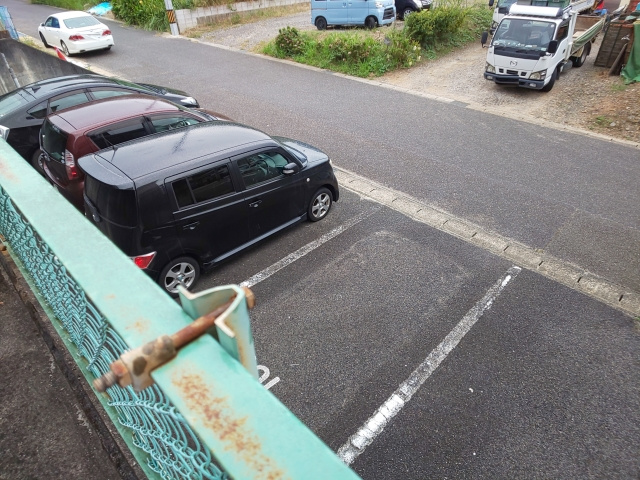 グリーンハイツ本宿Ｂの駐車場