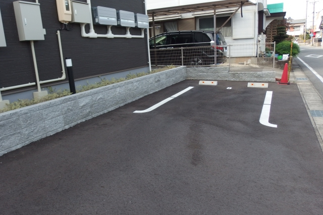 パークサイド・Ｎの駐車場