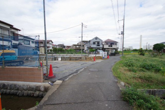 【前面道路含む現地写真】 | 【仲介手数料無料！！】日野市新井1丁目　新築戸建て（全1棟）1号棟　5680万円