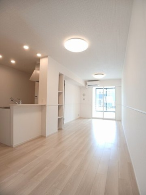 【居間・リビング】 | ＭｉｎｉｃｏⅡ | こちらの居間で趣味の時間をお楽しみください