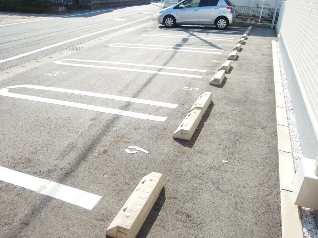 レジデンス・Ｓの駐車場