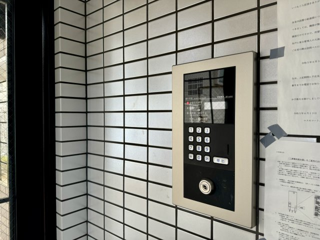 コスモコート大南のエントランス