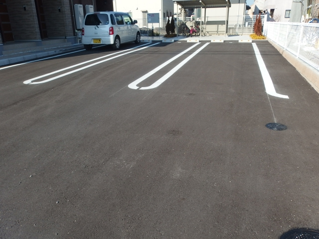 フェリーチェ（薮田）の駐車場