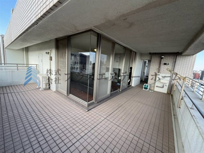 【キッチン】 | テラス神戸・中山手 | ガラス張りでどこからも採光良好です♪