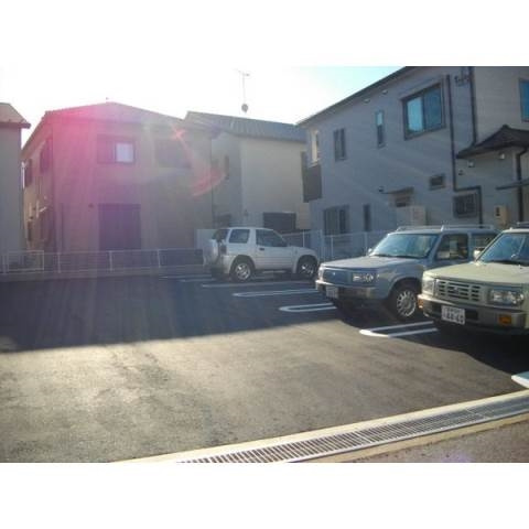 アネックスアヴェニューの駐車場