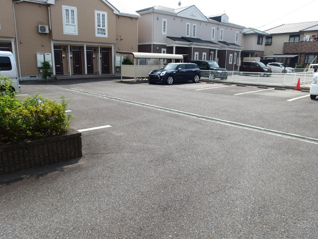 ロジュマン柳之内Ｂの駐車場