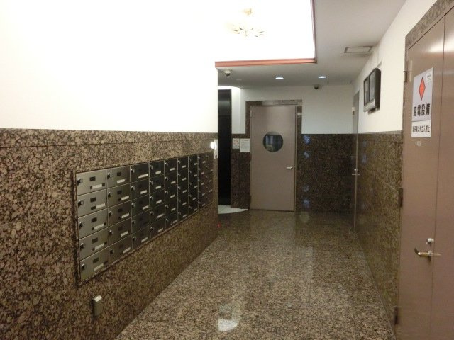 CITY SPIRE　上町台（マスターズレジデンス上町台）のエントランス