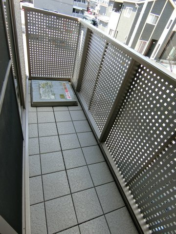 ジュネス・アニー　Aのバルコニー|イメージ202号室の写真