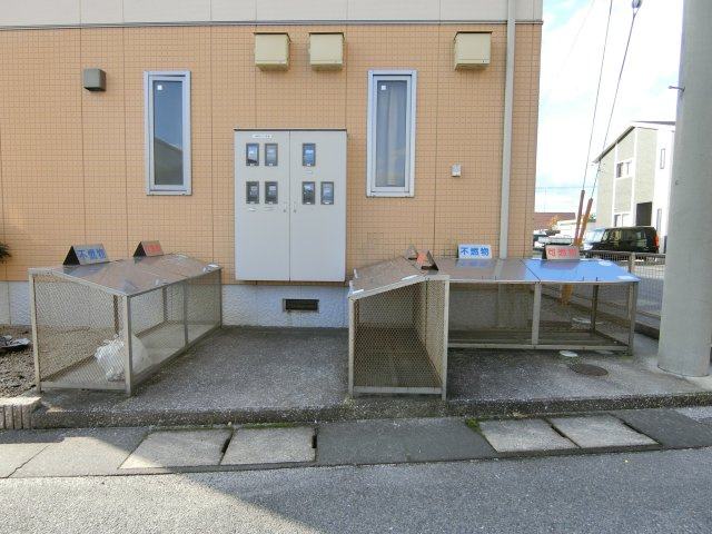 ジュネス・アニー　Aのその他共用部分