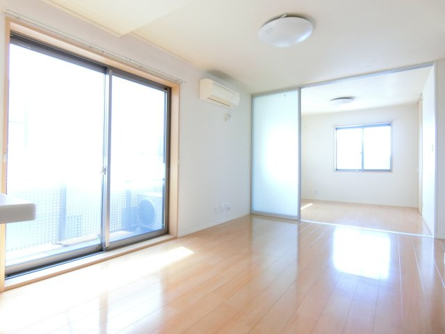 ジュネス・アニー　Aの居間・リビング|イメージ202号室の写真