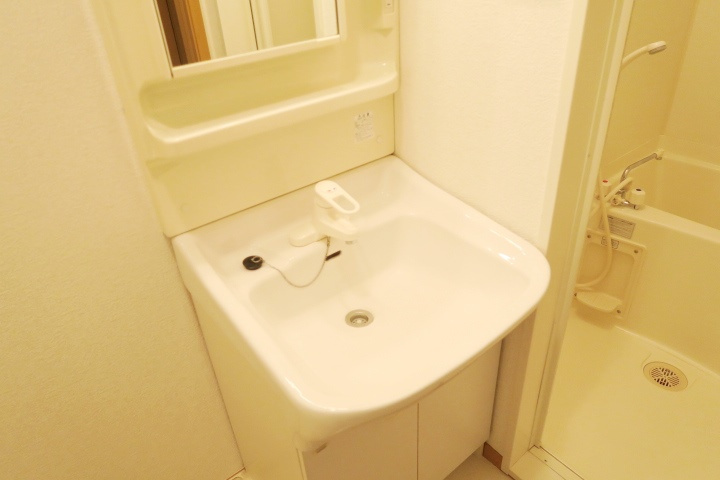 イーストセトルの独立洗面台|別号室の参考写真です。