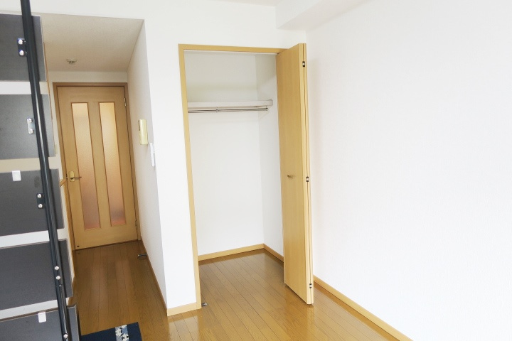 イーストセトルの収納|別号室の参考写真です。