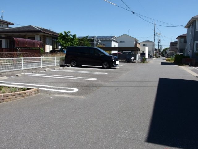 ファミール・ヒロ　Nの駐車場