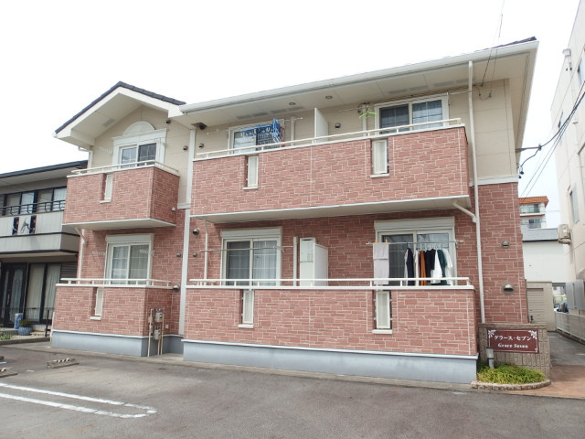 グラース・セブンの外観