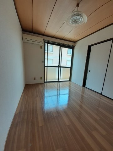 セジュール金子A棟の居間・リビング