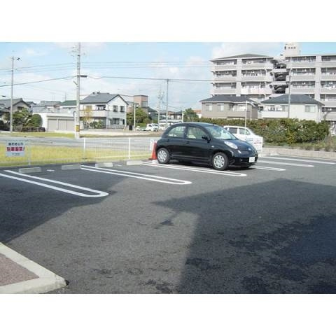 ポニートＭＲＲの駐車場