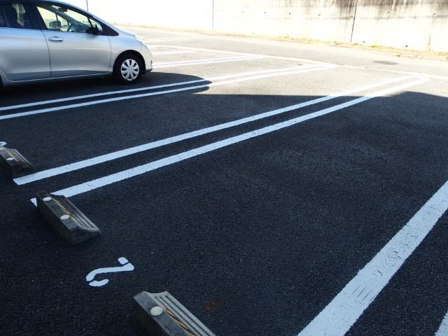 ドリームＦの駐車場