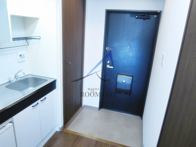 新横浜ＦＳビルの玄関|玄関です。