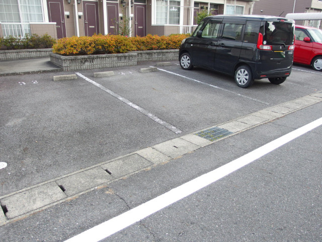 パークサイド大久保Ｄの駐車場