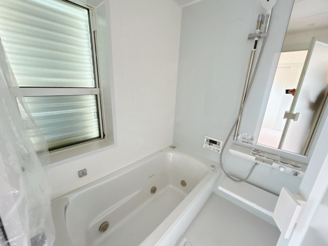 いわき市平下荒川字久世原　中古戸建　の浴室