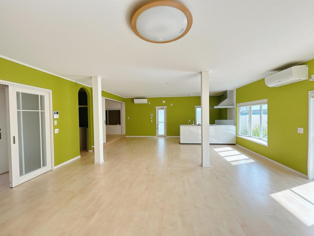 いわき市平下荒川字久世原　中古戸建　の居間・リビング