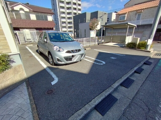 ヴィオレ・アンジュの駐車場