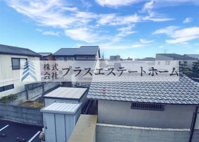 【居間・リビング】 | ラインビルド五軒邸エイト | ◎広々間取り3LDK♪ ◎小中学校も通いやすくて安心♪ ◎WIC付きで収納充実♪ ◎LD約19.8帖で広々快適♪