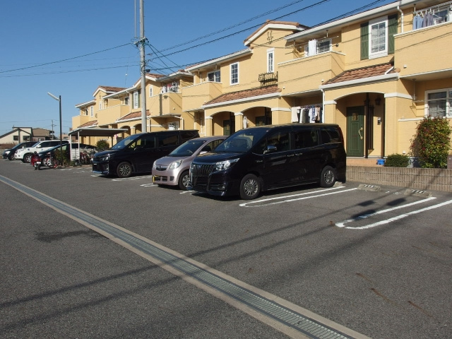 ガーデンハウス緑丘Ｂの駐車場