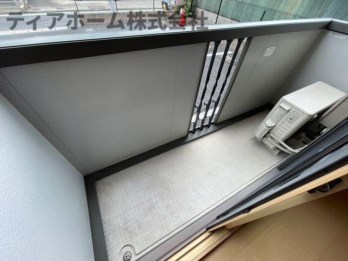 大和高田市大字築山のアパートのバルコニー