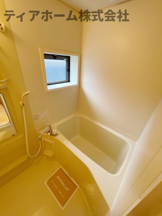 大和高田市大字築山のアパートの浴室