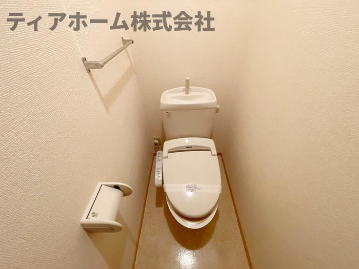 大和高田市大字築山のアパートのトイレ