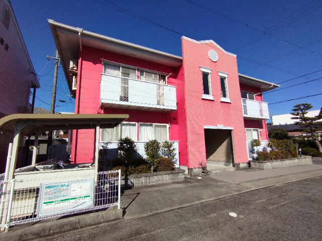 ドミール赤菱の外観
