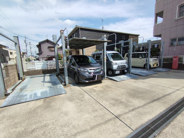 ボーヒルズＫの駐車場