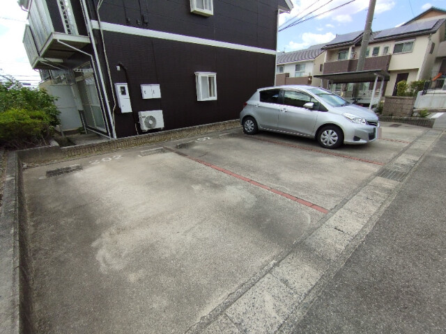 エスペランザＩＷＡＺＵの駐車場