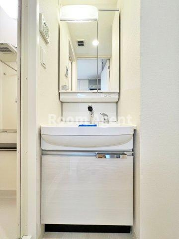 プレサンス久屋大通公園セラフィの洗面所