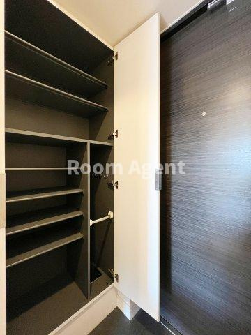 プレサンス久屋大通公園セラフィの玄関