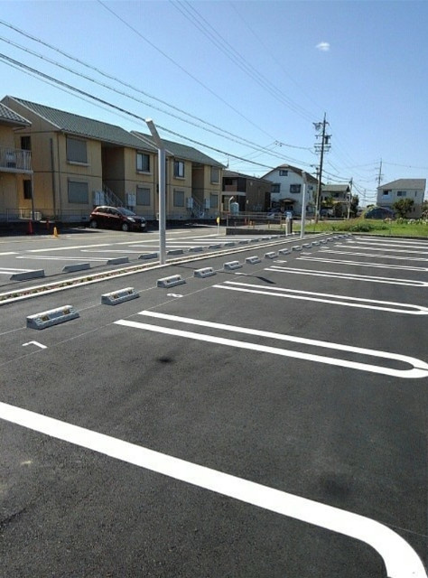 アーブルの駐車場