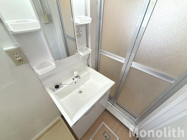 ビレッジハウス葛ノ葉1号棟の洗面所