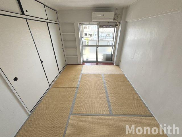 ビレッジハウス葛ノ葉1号棟の和室