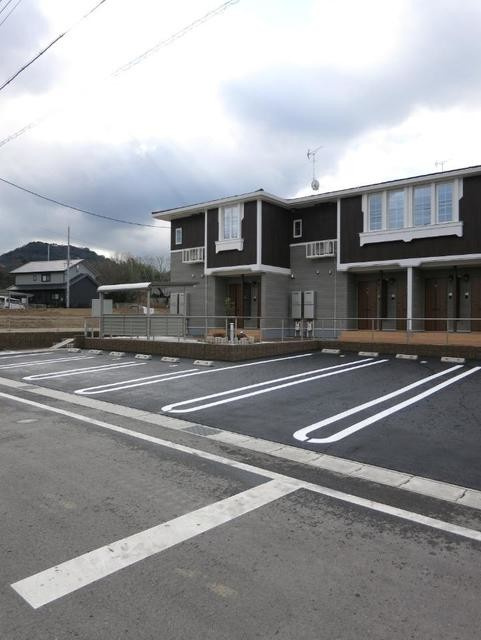 グランツ　ベル　蓑川の駐車場