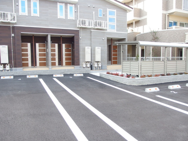 きとのハウスの駐車場