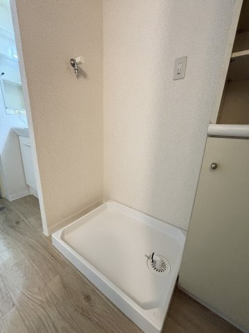 フジヤママンションの設備|室内洗濯機置場　防水パン新品に交換致しました