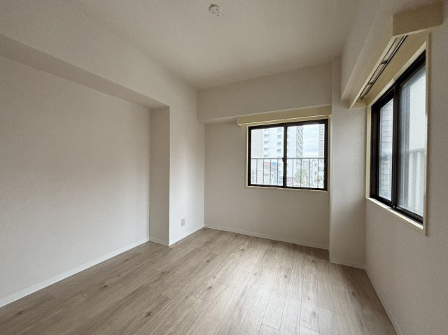 フジヤママンションの内装|南側居室は２面採光です