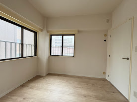 フジヤママンションの居間・リビング|南側居室は２面採光です