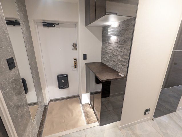 ダイアパレス元浅草Ⅱの玄関