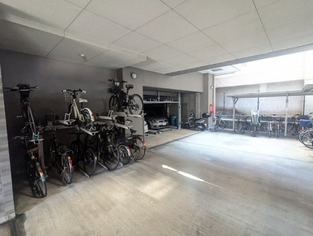 ダイアパレス元浅草Ⅱの駐輪場