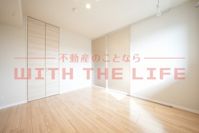 シャーメゾンレジデンス夜明【キャッシュバック対象物件】の寝室|使い勝手のいい寝室です